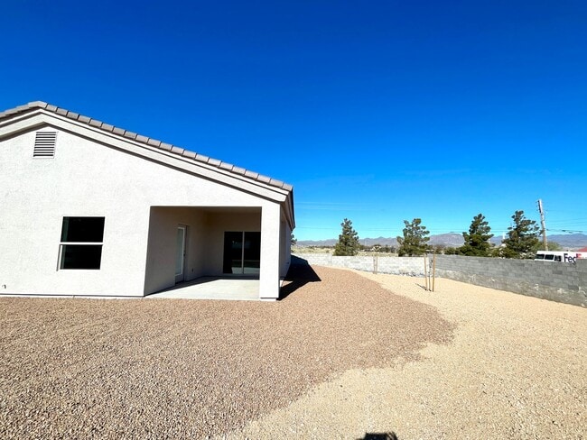 Building Photo - Beautiful 2024 Built 3 Bedroom 2 Bath Home...