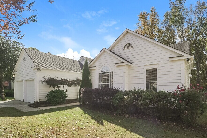 Building Photo - 7437 Reedy Creek Rd