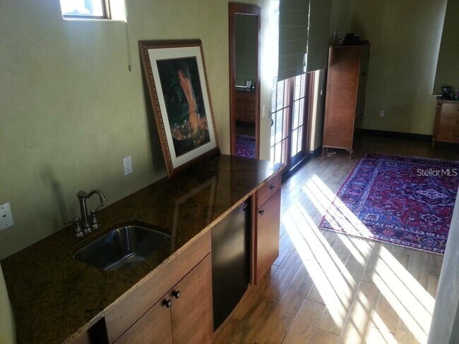 Building Photo - 1953 Freedom Dr