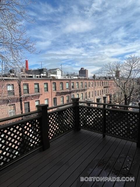 Building Photo - 127 Pembroke St