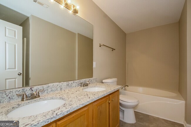 Building Photo - 1269 Creekview Cir