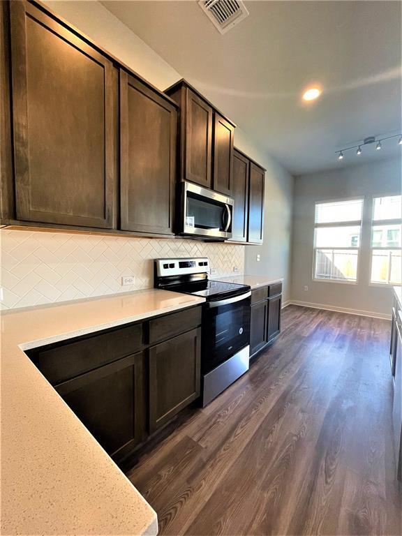 Building Photo - 15110 Forum Ave