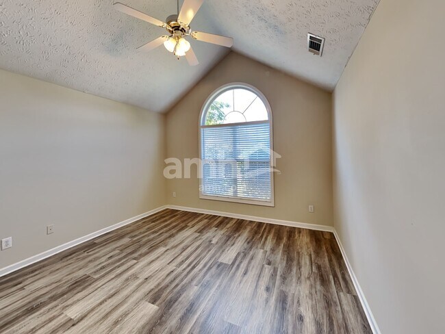 Building Photo - 2085 Morgans Run Trl