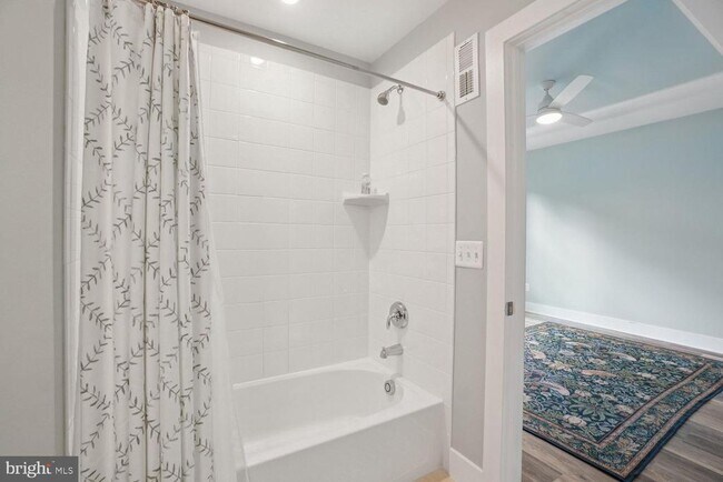 Building Photo - 1641 Bandit Loop