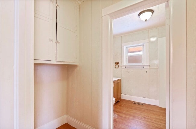 Building Photo - Charming 2 Bedroom, 1 Bath Home on Niagara – Clean, Cozy & Move-In Ready!