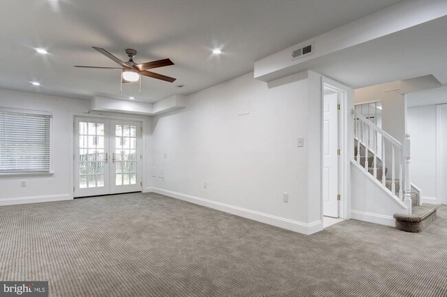 Building Photo - 1626 Kalmia Rd NW