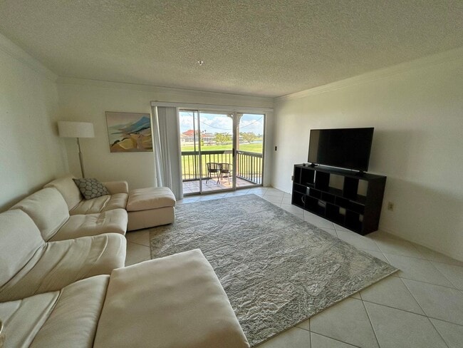 Building Photo - 2400 Feather Sound Dr
