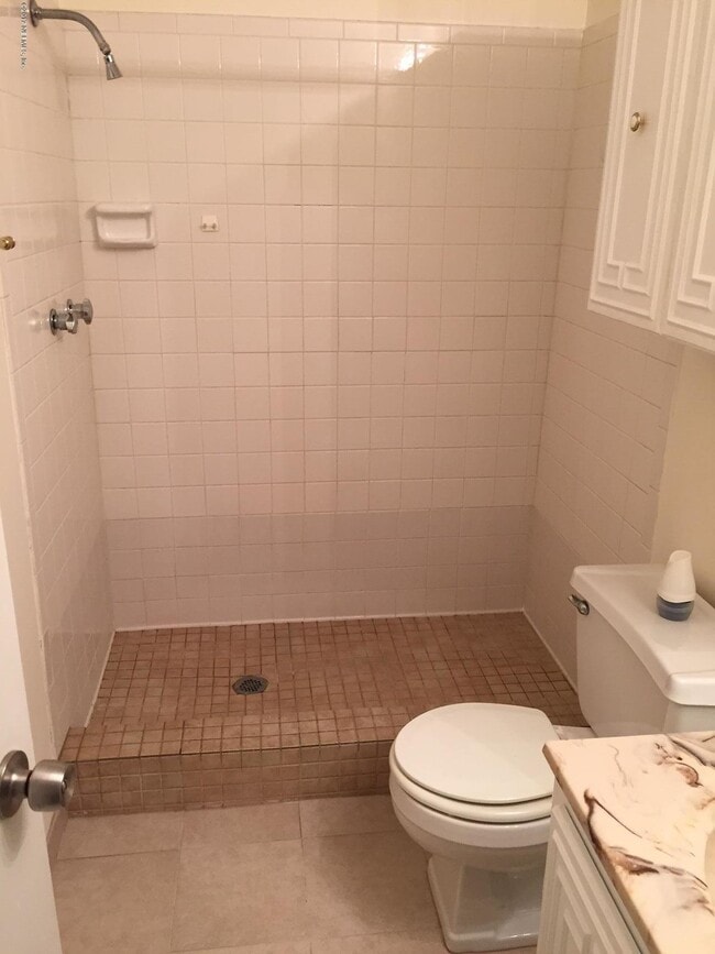 Building Photo - 6226 Lake Tahoe Dr