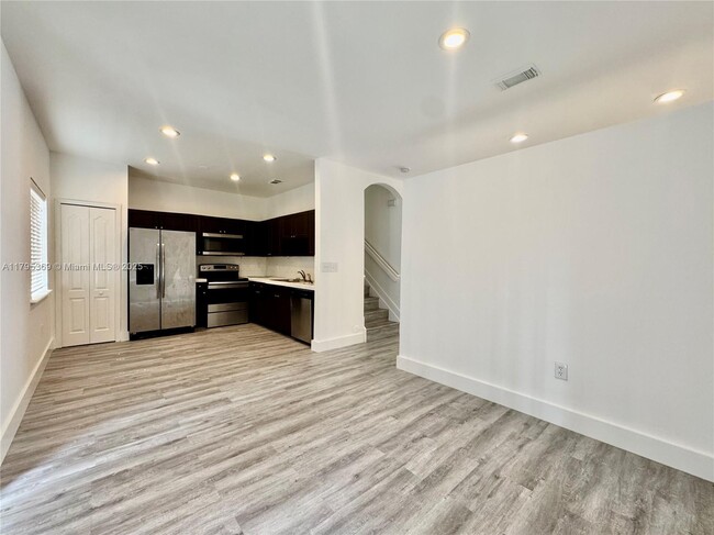 Building Photo - 14333 SW 125th Ct