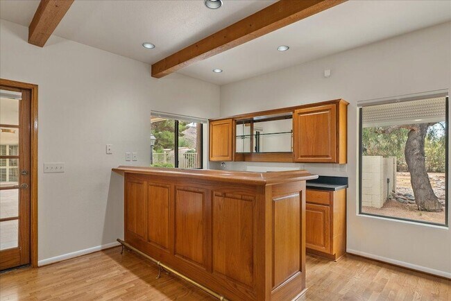 Building Photo - 5209 E Via Buena Vista