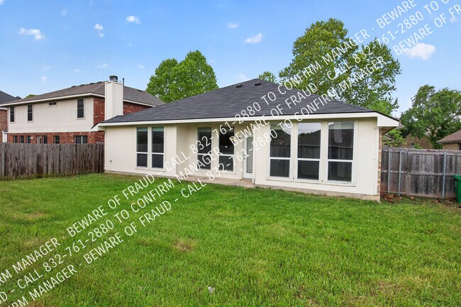 Building Photo - 2816 Blue Heron Dr