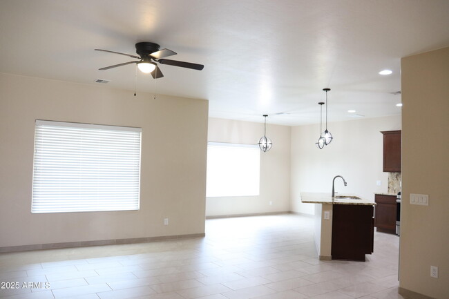 Building Photo - 5514 Desert Willow Loop