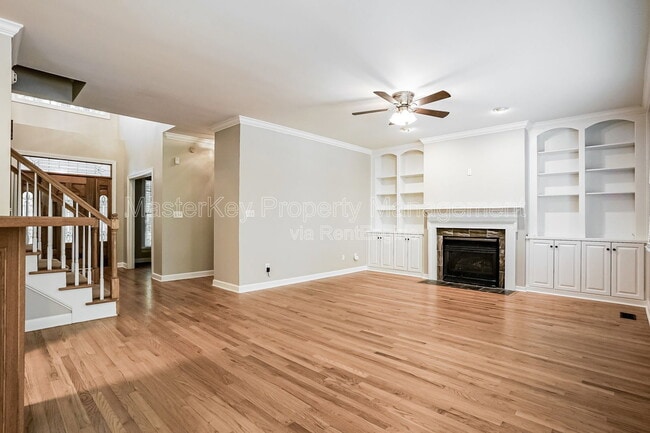 Building Photo - 2304 Knoll Ridge Ln