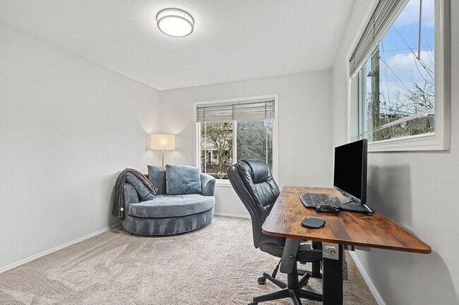 Building Photo - 3bd/3ba Seattle Home