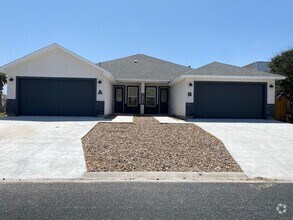 Building Photo - DGC421