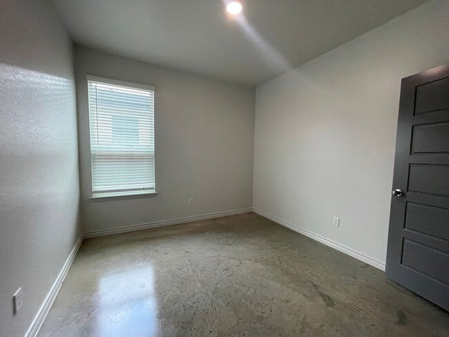Building Photo - 224 Riptide Dr