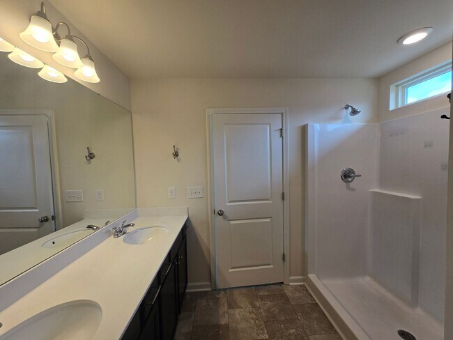 Building Photo - 76 Saddle Oaks Ln