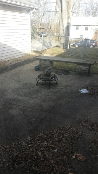 Building Photo - 1104 Riverton Dr