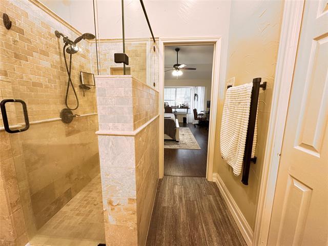 Building Photo - 198 Radecke Rd