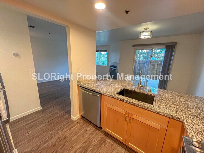 Building Photo - AVAILABLE AUGUST- Centrally Located SLO Townhome - 1 Bed / 1 Bath