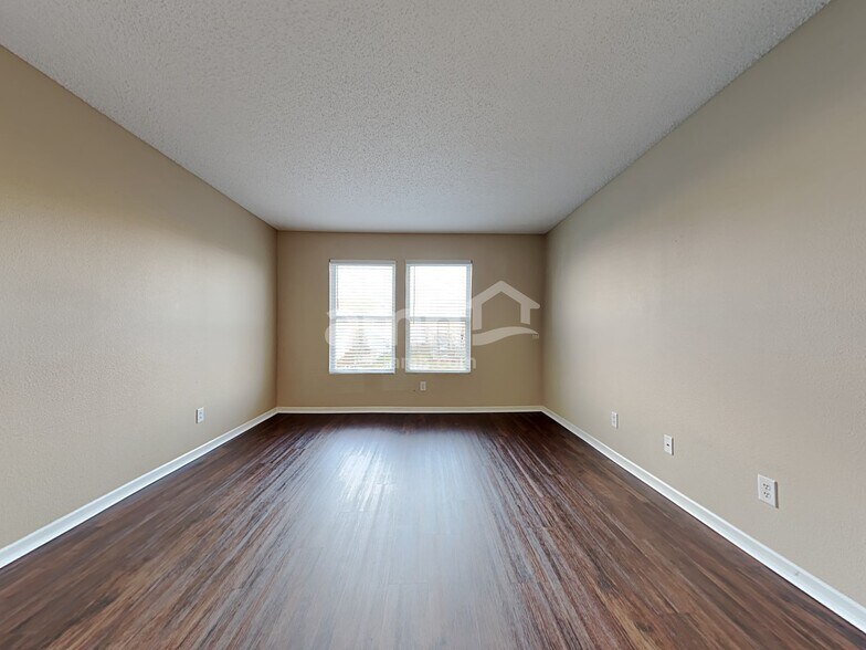 Building Photo - 15233 Beam St
