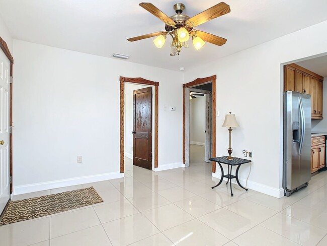 Building Photo - Beautifully remodeled, 1,332-square foot 3 bedroom/ 2½ bath/ home