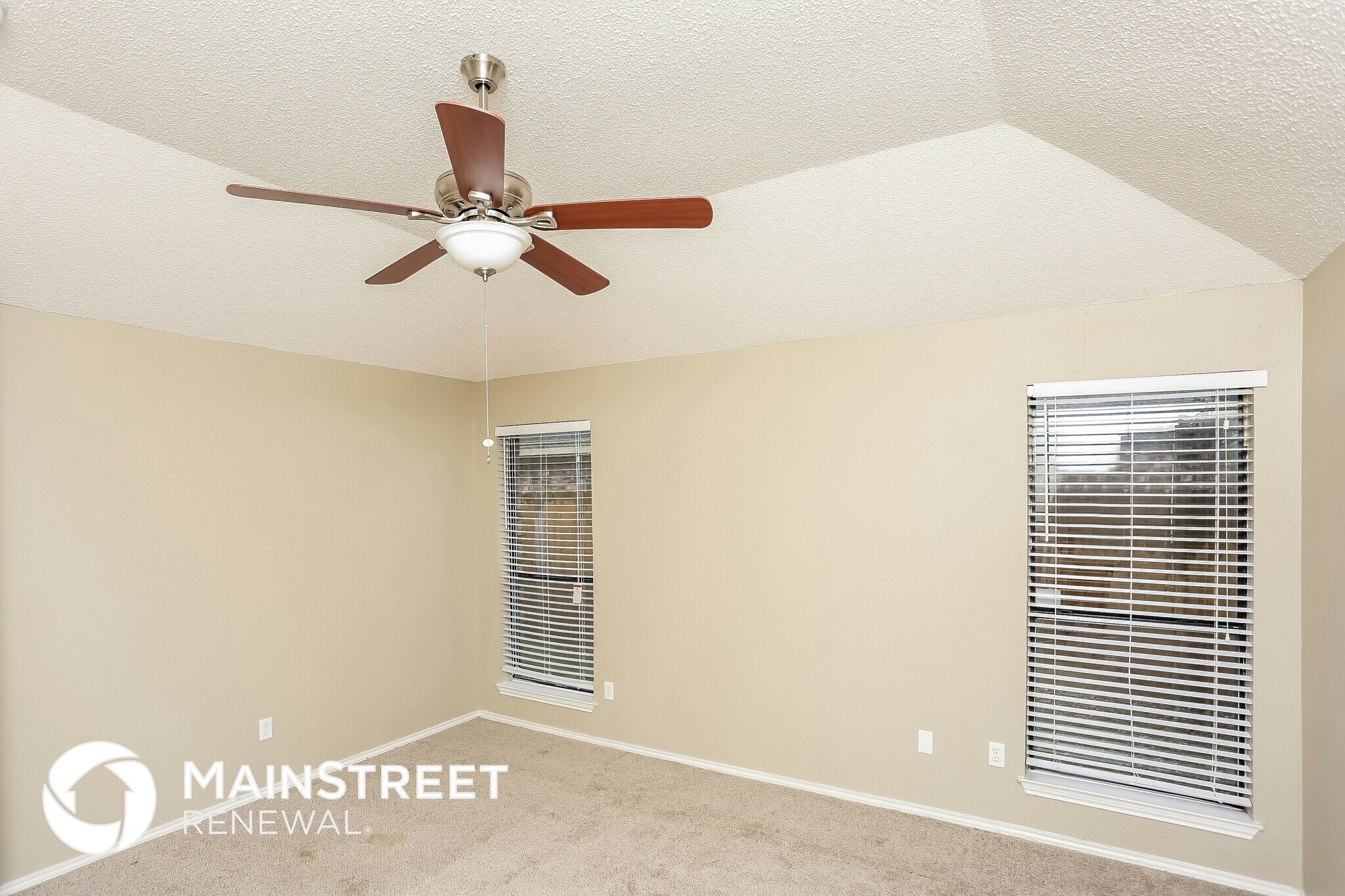 Building Photo - 4902 Waxwing Dr