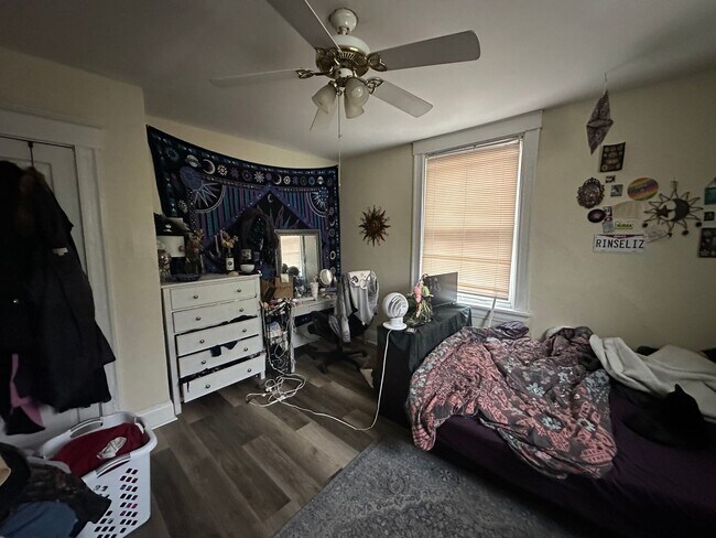 Building Photo - 5-6 Bedroom House in Clifton