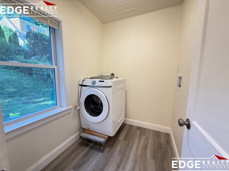 Building Photo - 80 Brayton Rd