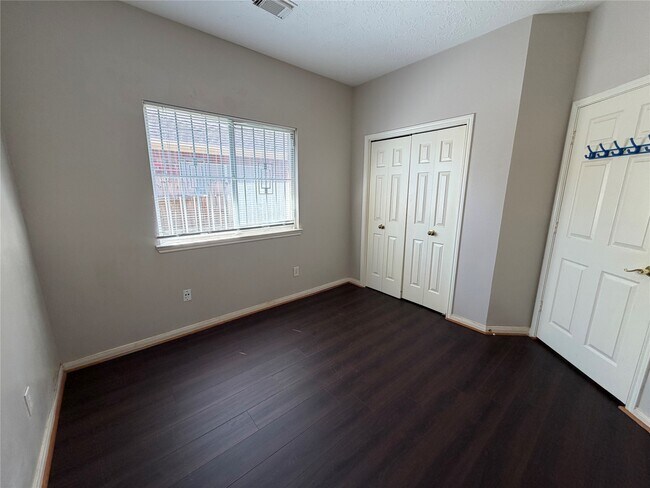 Building Photo - 13403 Agarita Ln