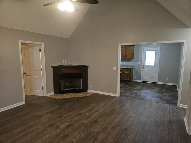 Building Photo - 1911 Pecan Ridge Dr