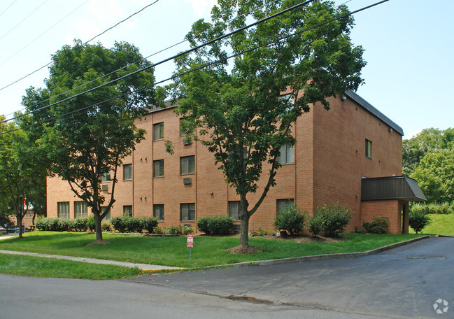 Building Photo - Tabor Towers