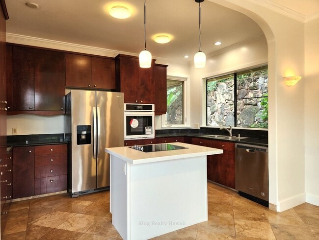 Building Photo - 99-411 Fernridge Place
