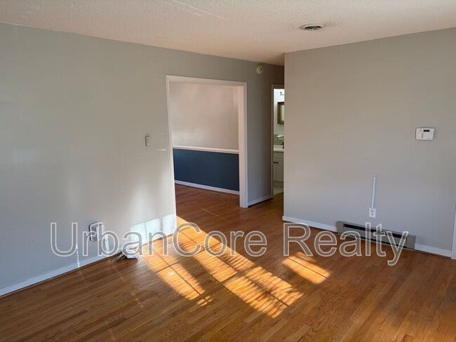 Building Photo - 808 N 30th St