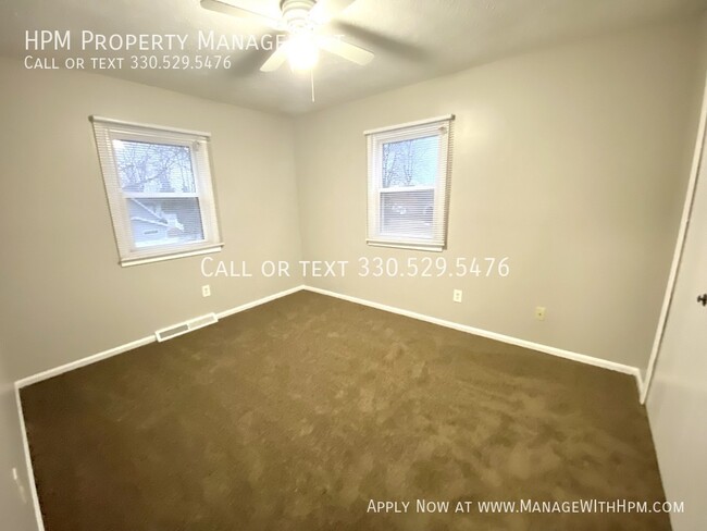 Building Photo - Half Off First Month Rent Special in Jacks...