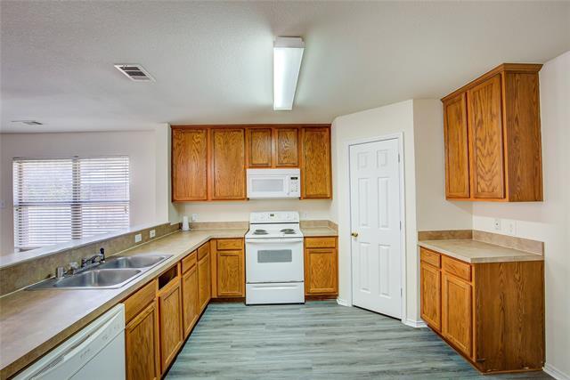 Building Photo - 1060 Appaloosa Cir