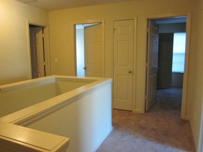 Building Photo - ALMOST NEW 4BEDROOM/3BATH HOME ON CORNER LOT!!!