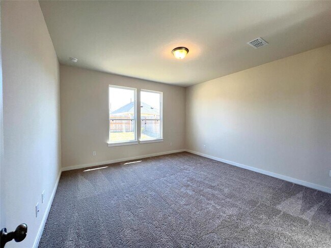 Building Photo - 7238 Clearwater Cv Dr