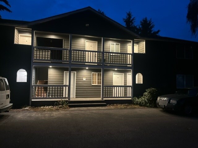 Building Photo - 611 W Casino Rd