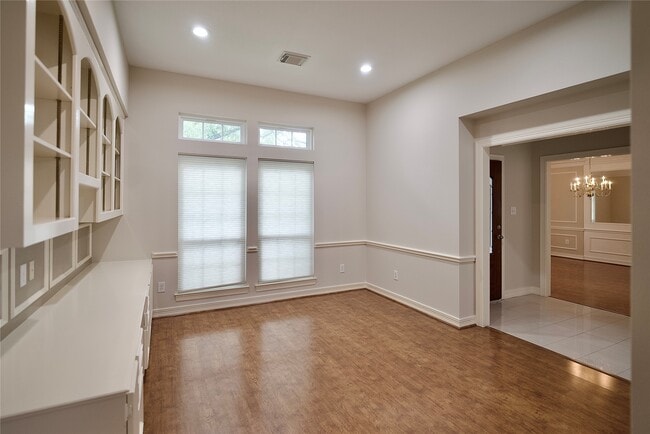 Building Photo - 1839 Lakewinds Dr