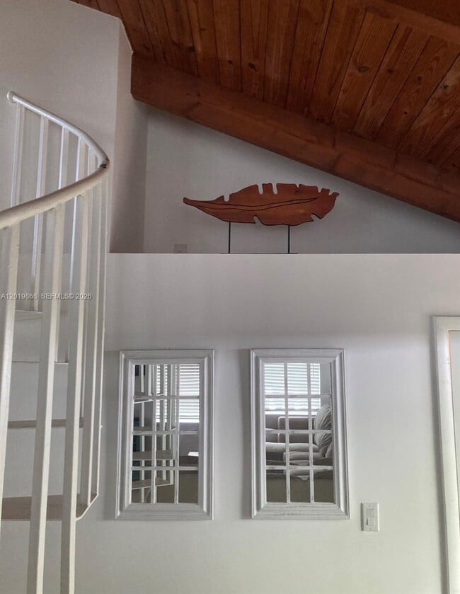 Building Photo - 130 Gumbo Limbo Dr