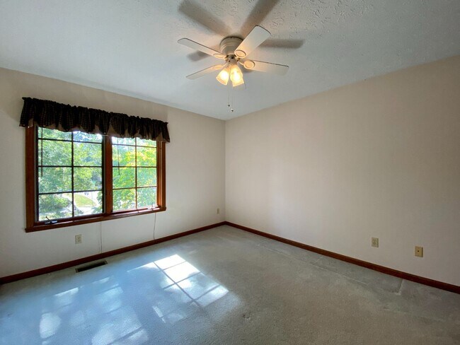 Building Photo - Available April 28th, 2026!