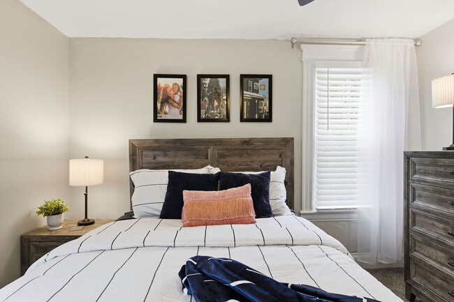 Building Photo - 219 Emerson Ave