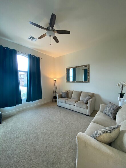Building Photo - 22868 E Desert Hills Dr