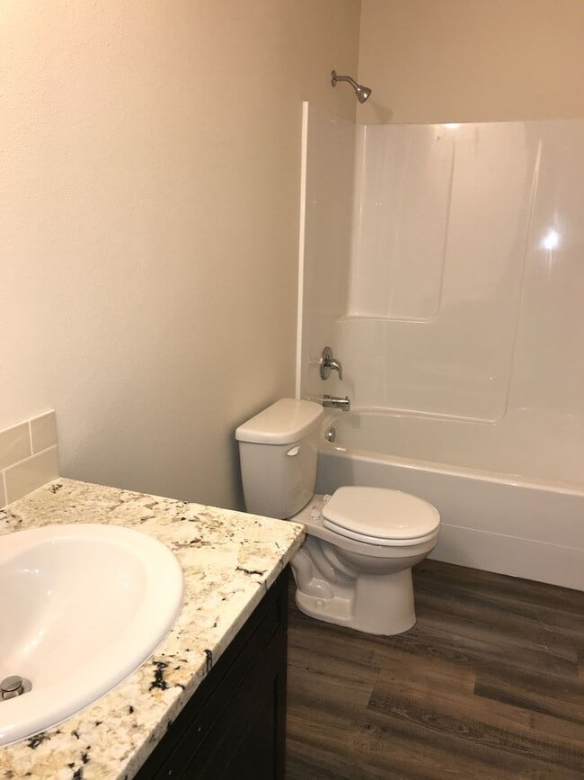 Building Photo - December Rent FREE w/ 12m Lease! Newer Construction Duplex!!