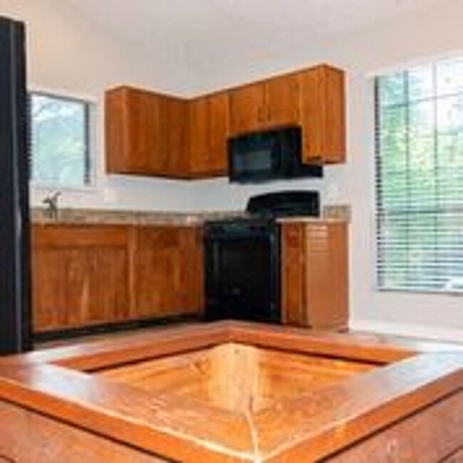 Building Photo - CHARMING 3 BED 2 BATH HOME FOR LEASE IN PR...