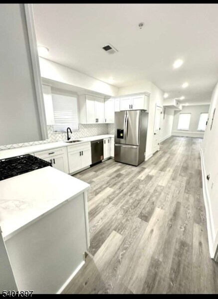 Building Photo - 131 Hedden Terrace