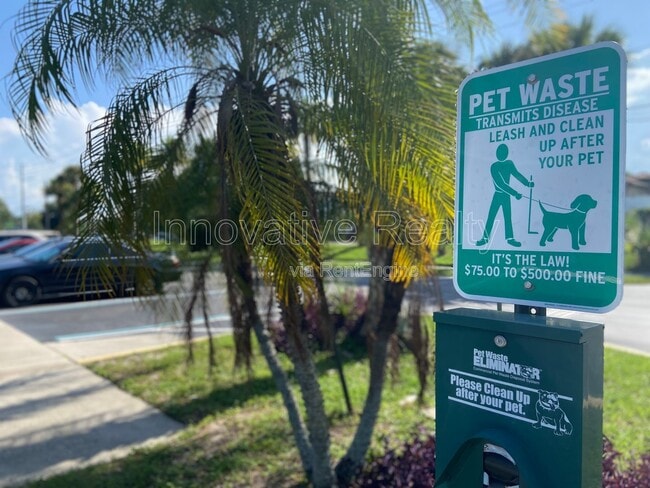 Building Photo - 3651 N Goldenrod Rd