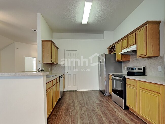 Building Photo - 219 Dartmouth Dr