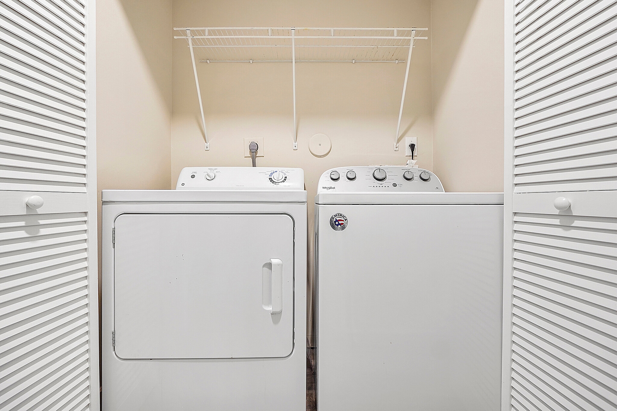 Building Photo - 2757 NE 15th St